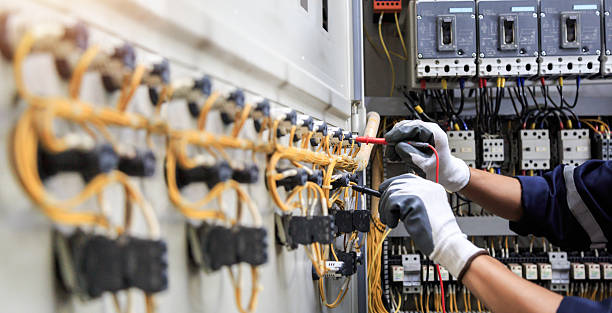 Professional Ceiling Fan Installation technician working in St. Lawrence County County, NY